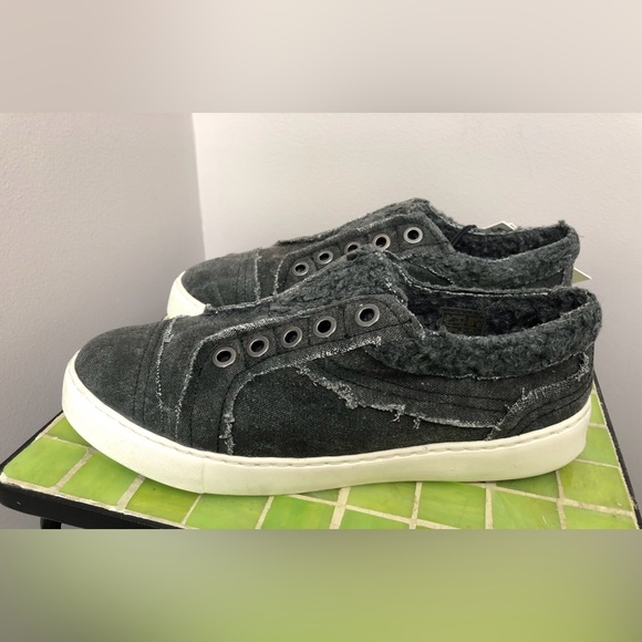 NWT Myra bag sneakers size 8 - Picture 8 of 11